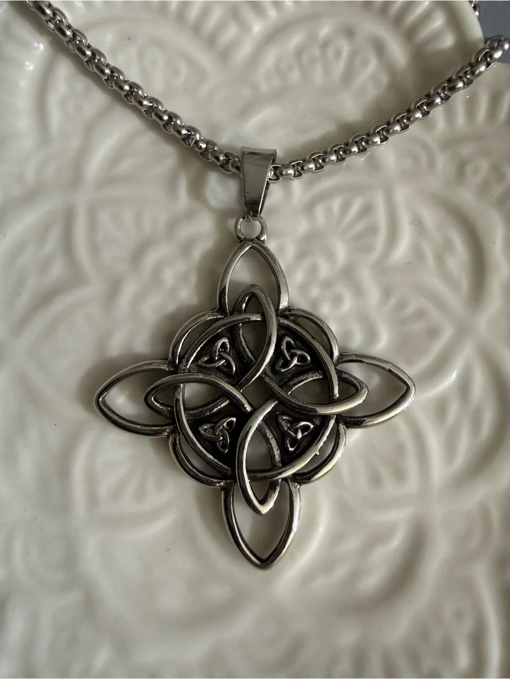 Witch Knot Necklace Viking Celtic Eternal Knot Pendant Men Women Stainless Steel